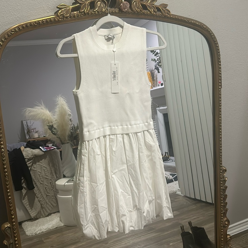 $60 ven Simkhai white Josey bubble dress